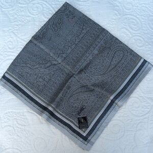 Yves‎ Saint Laurent Gray Paisley Pocket Square/handkerchief